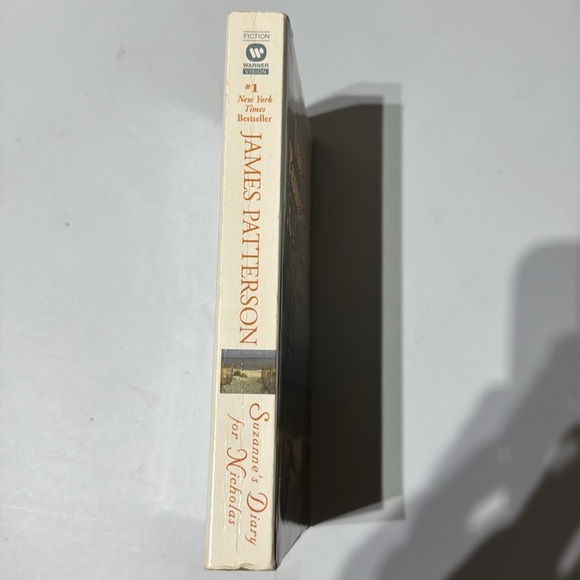 Paper back | book | Suzanne's Diary for Nicholas by James Patterson - Picture 3 of 6